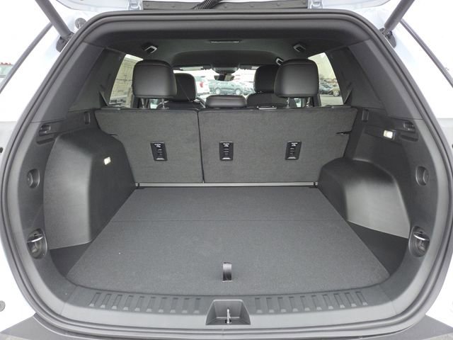 New 2026 Chevrolet Equinox ACTIV w/ Convenience Package III FWD image 25