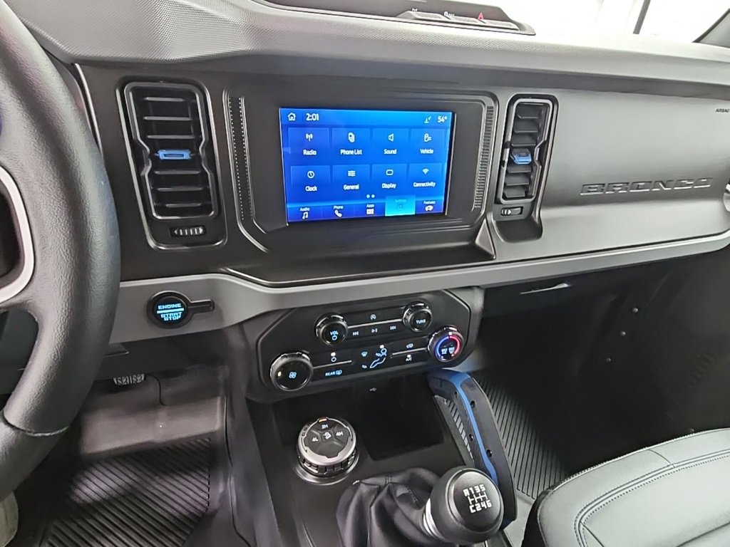 Used 2022 Ford Bronco Black Diamond image 12