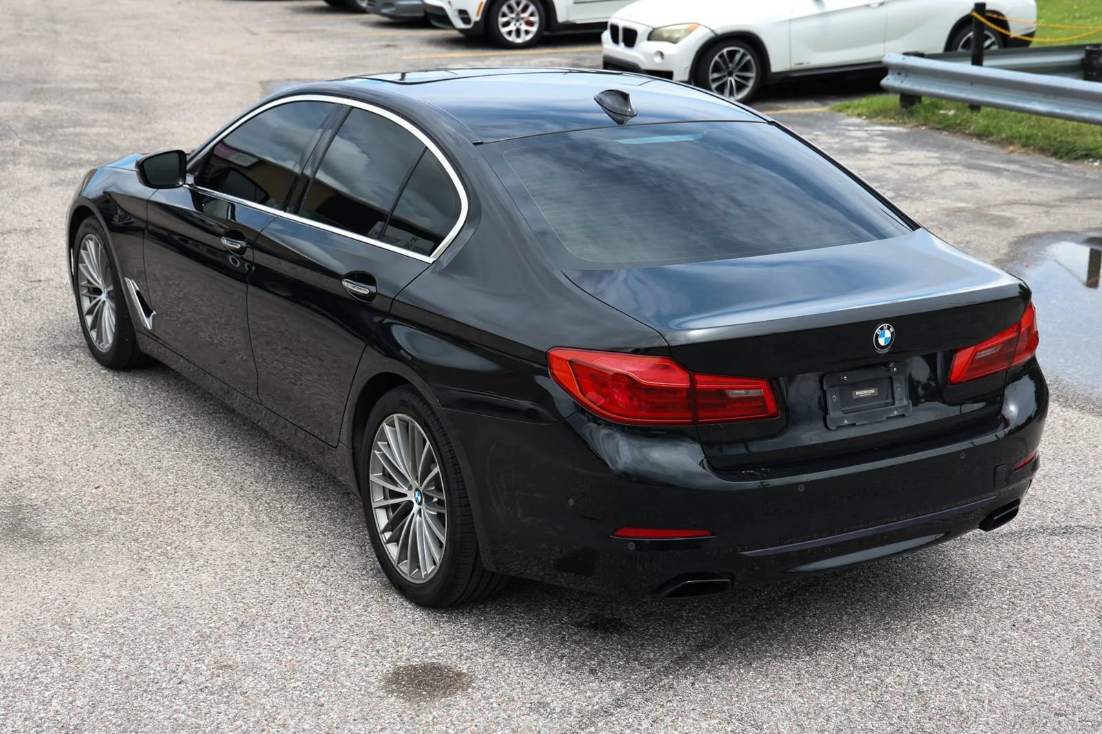 Used 2017 BMW 540i xDrive AWD/4WD image 3