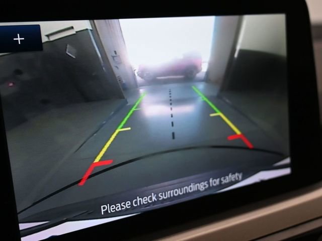 Used 2020 Ford Escape SE image 32