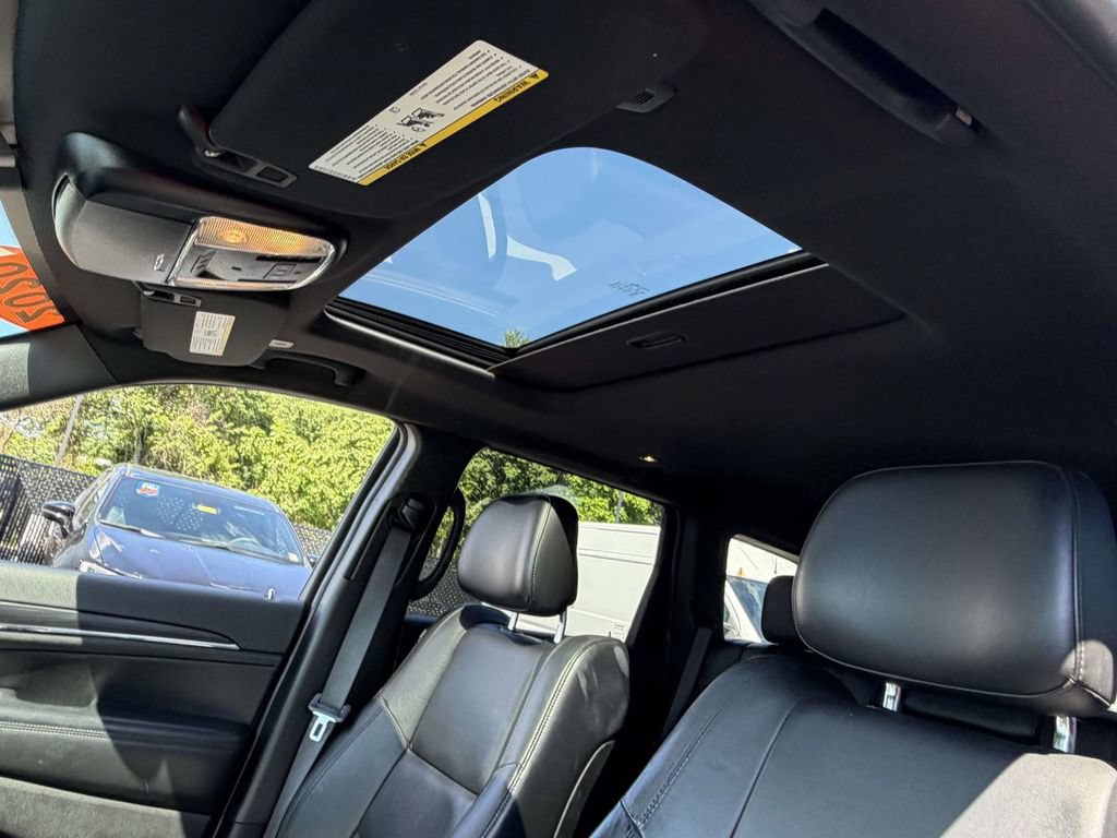Used 2020 Jeep Grand Cherokee Limited AWD/4WD image 18