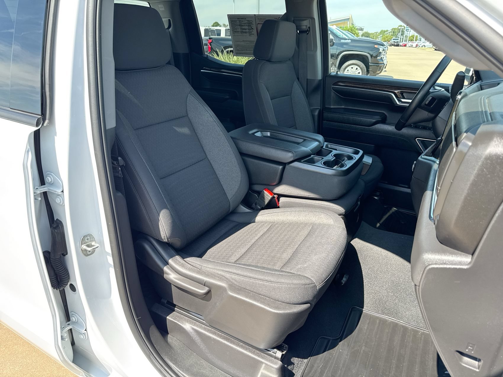 Used 2024 GMC Sierra 1500 Elevation AWD/4WD image 24