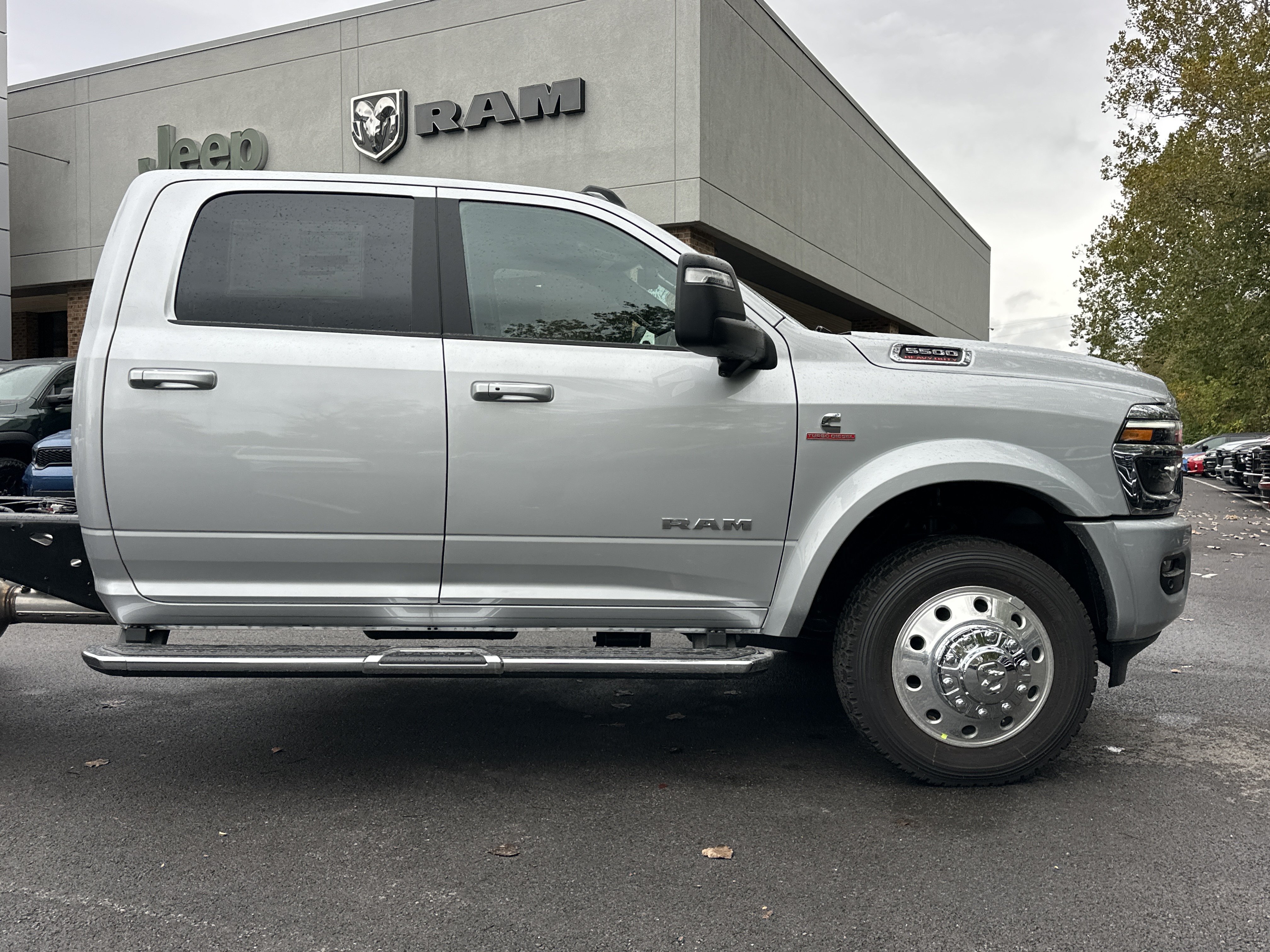New 2027 RAM 5500 4x4 Crew Cab image 21