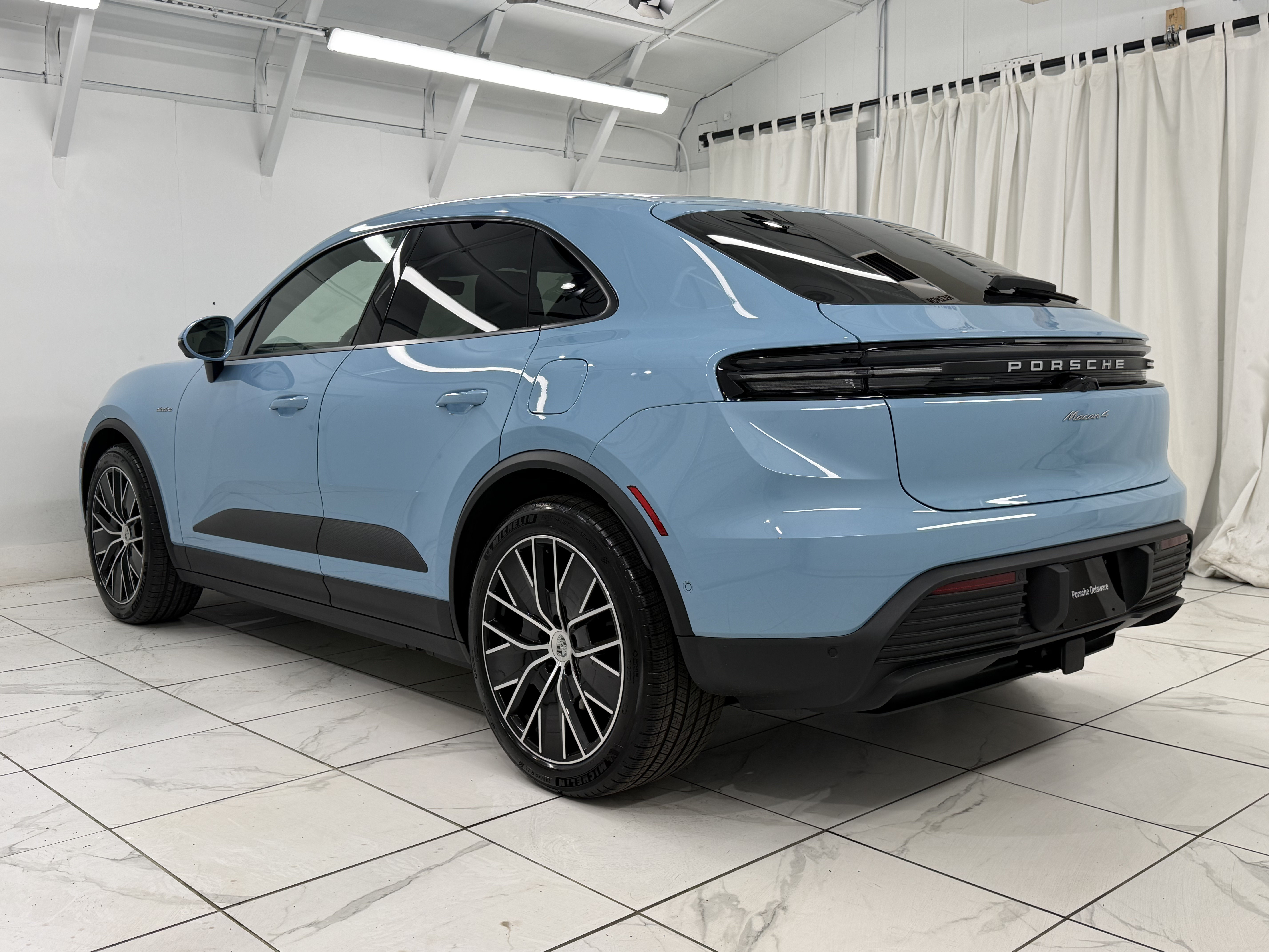 New 2026 Porsche Macan 4 Electric AWD/4WD image 14