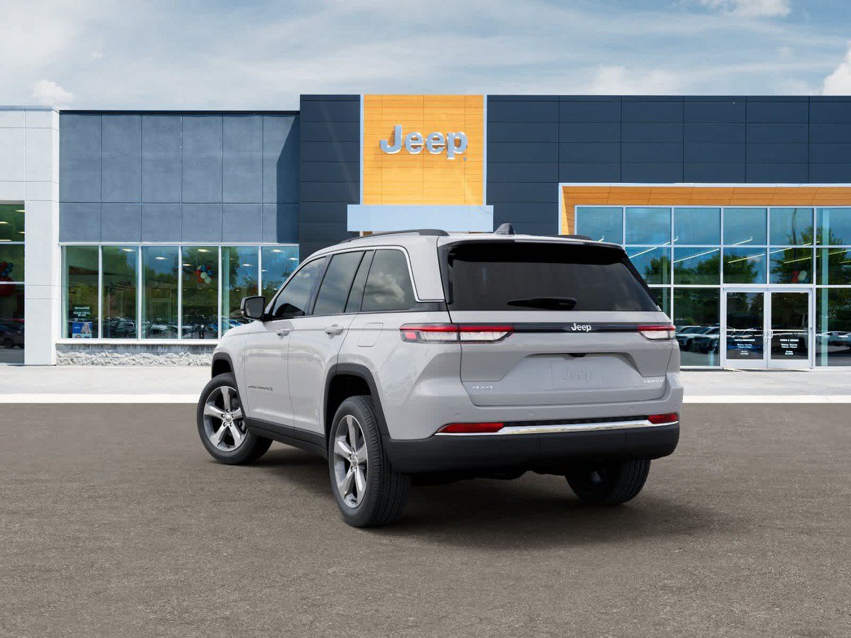 New 2025 Jeep Grand Cherokee Limited w/ Trailer Tow Package AWD/4WD image 3