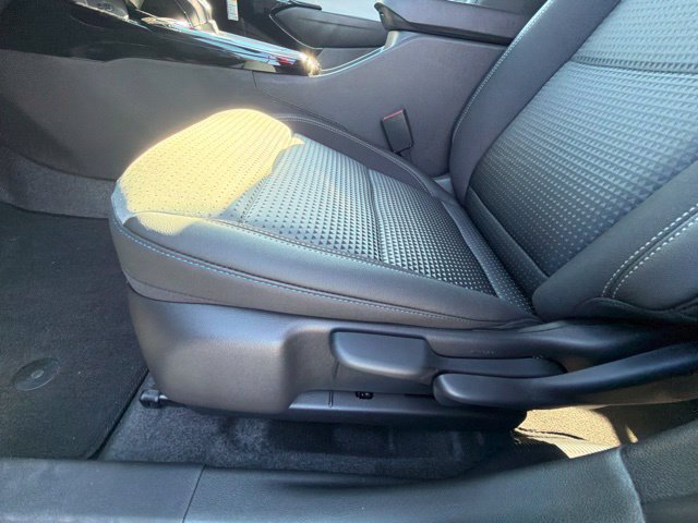 New 2026 Chevrolet Trax LT w/ Sunroof Package FWD image 32