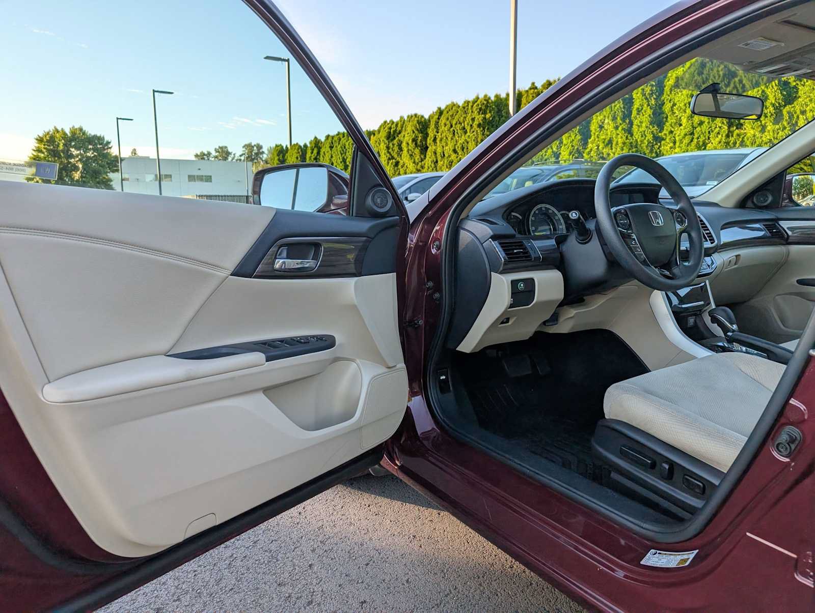 Used 2017 Honda Accord EX image 19