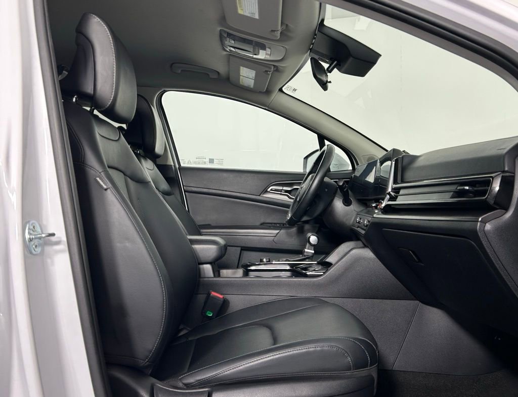Used 2024 Kia Sportage EX image 10
