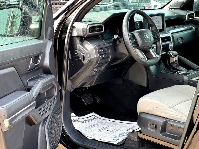 Used 2024 Toyota Tacoma SR5 AWD/4WD image 9