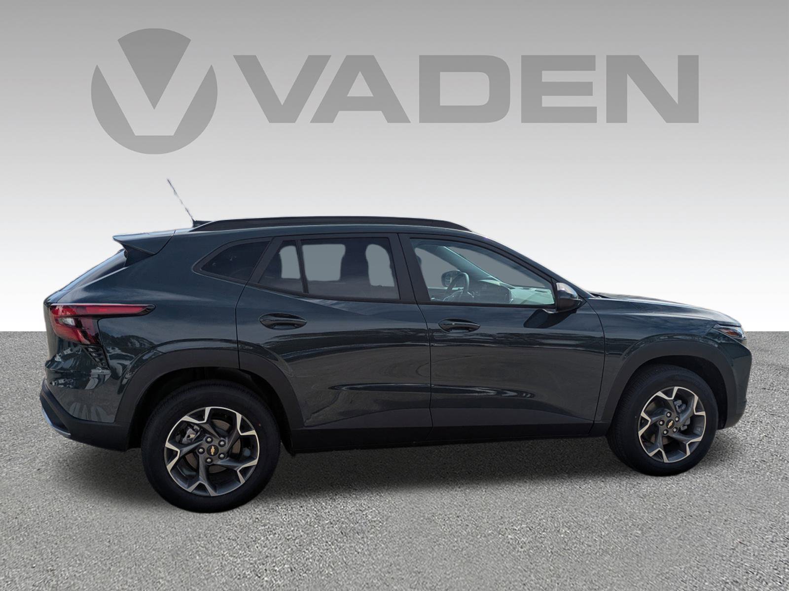 New 2026 Chevrolet Trax LT w/ Driver Confidence Package image 24