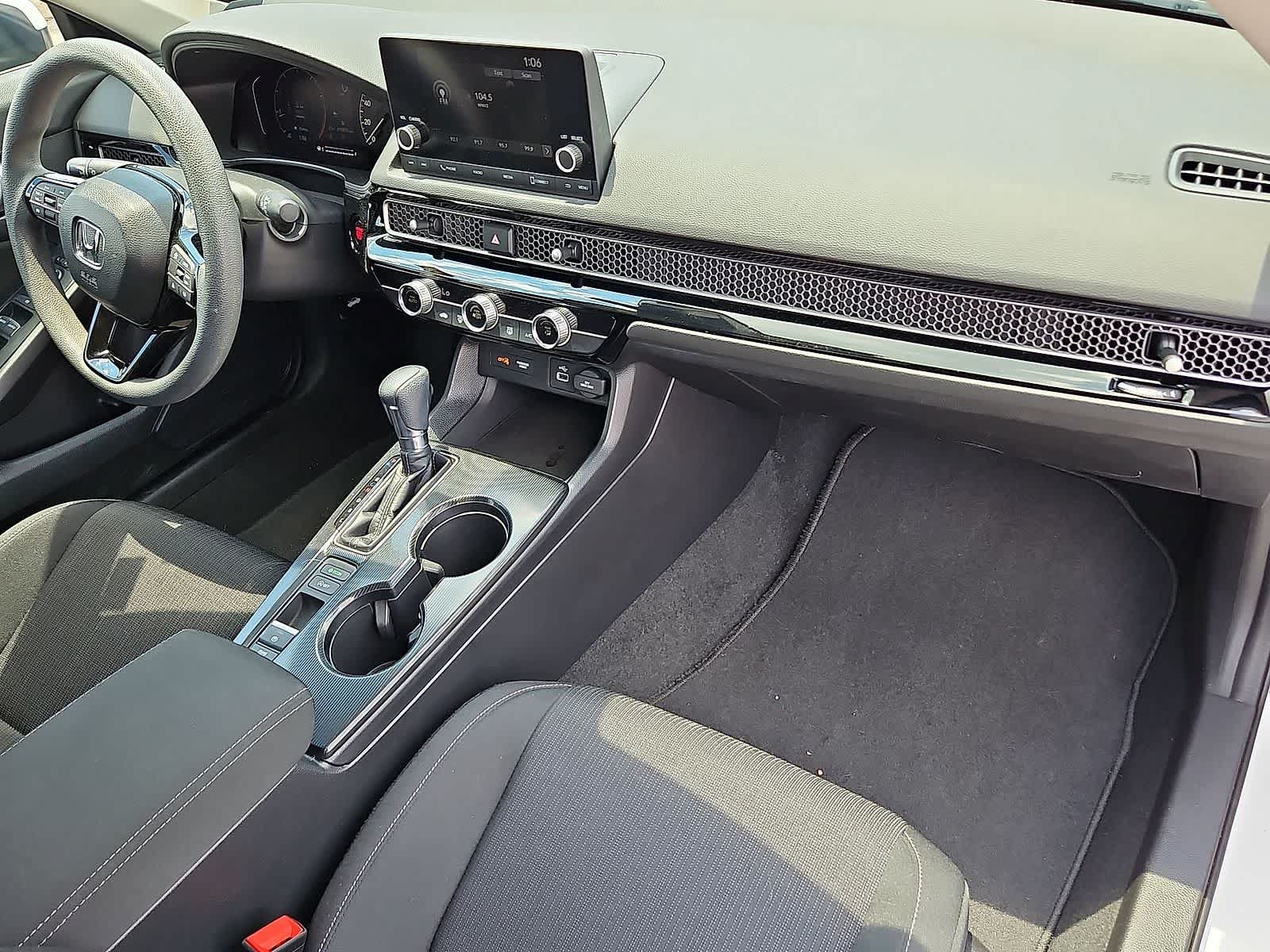 Used 2023 Honda Civic LX image 32
