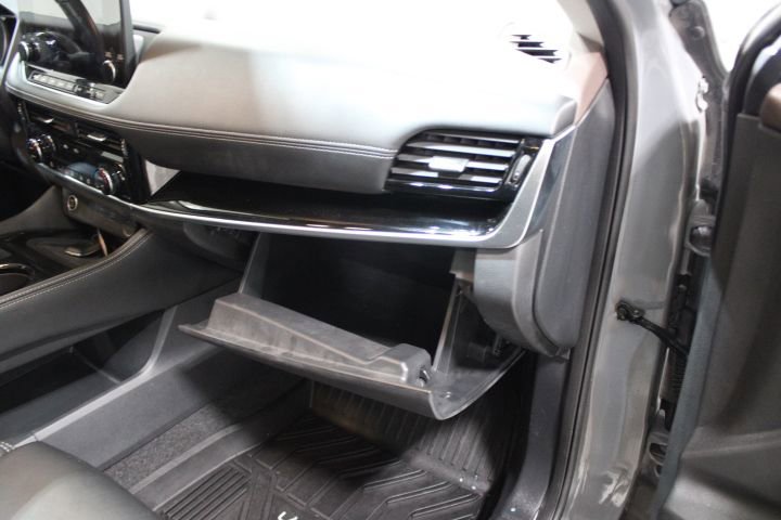 Used 2023 Nissan Rogue SL w/ SL Premium Package image 24