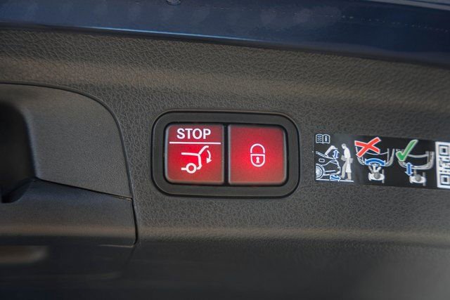 New 2026 Mercedes-Benz GLE 450 4MATIC image 11