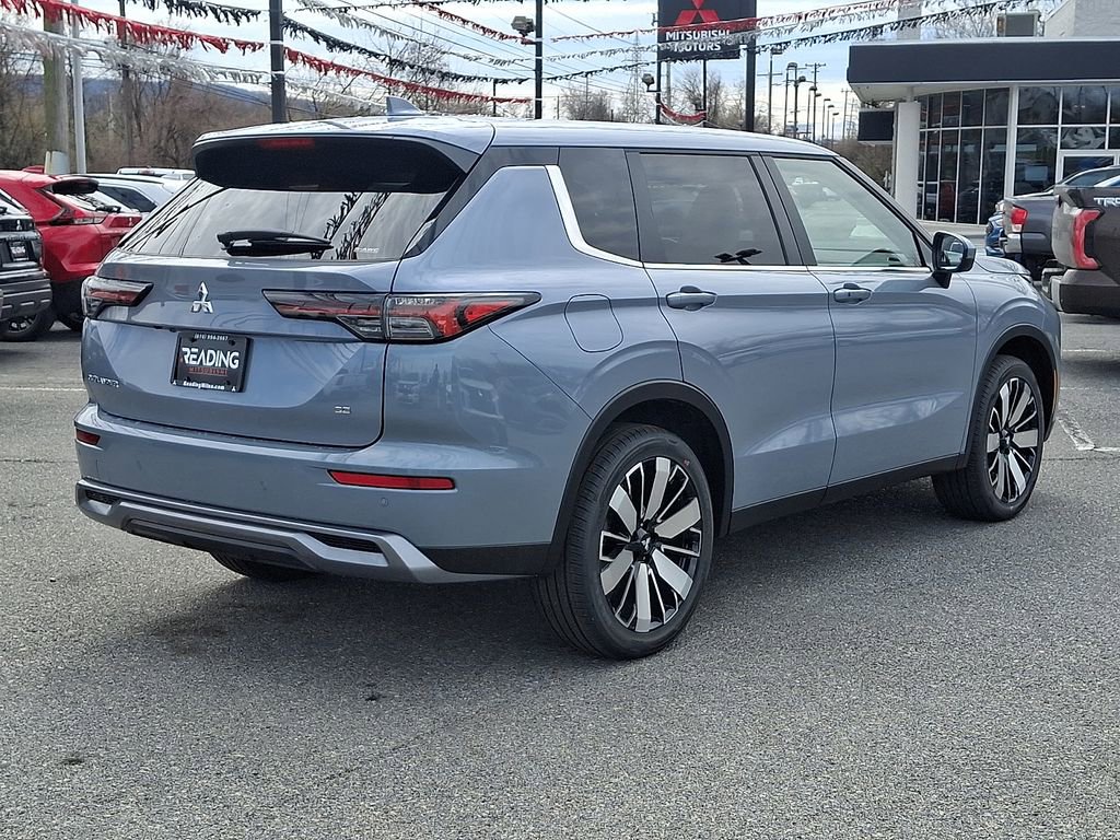 New 2026 Mitsubishi Outlander SE image 4