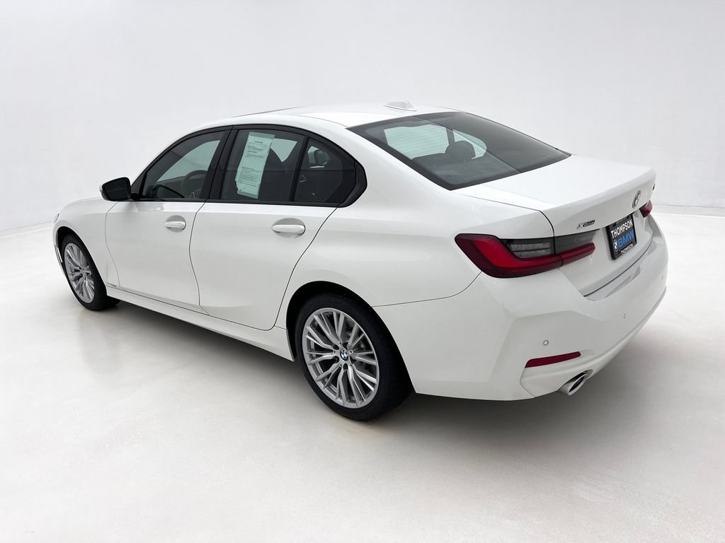 Certified 2023 BMW 330i xDrive Sedan w/ Convenience Package AWD/4WD image 9