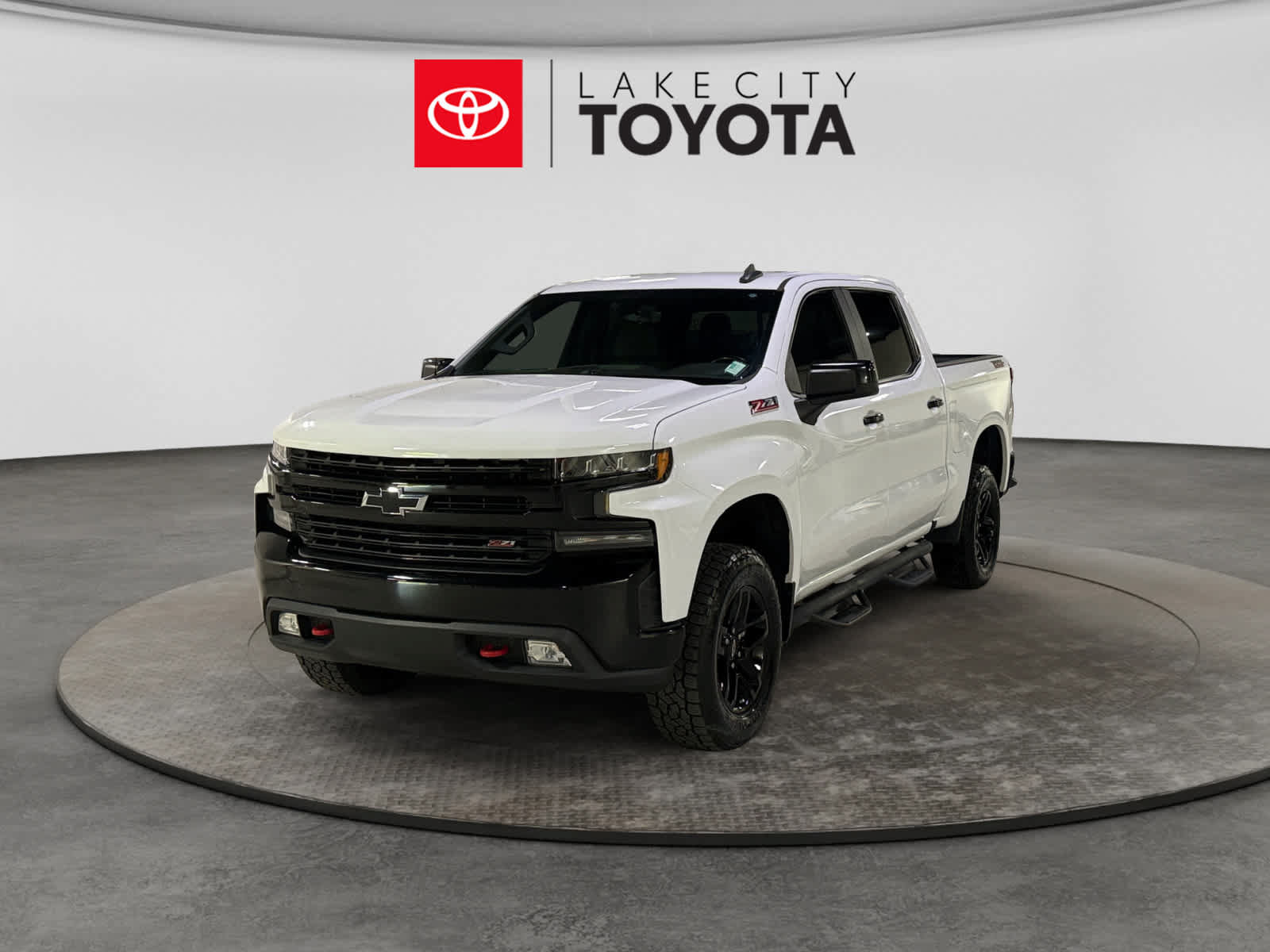 Used 2020 Chevrolet Silverado 1500 LT Trail Boss AWD/4WD image 1