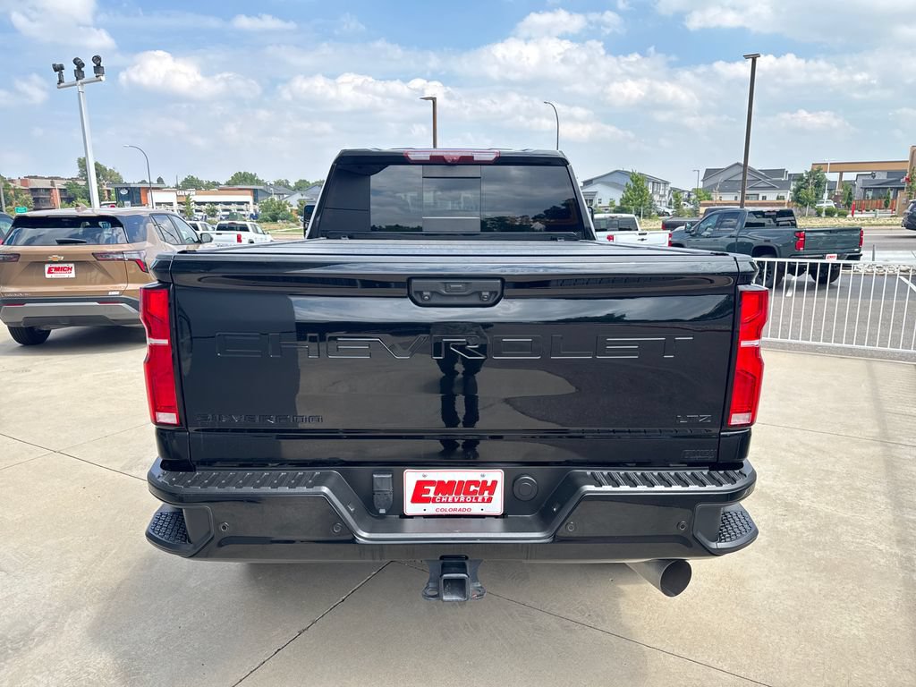 Used 2024 Chevrolet Silverado 2500 LTZ w/ LTZ Plus Package AWD/4WD image 4
