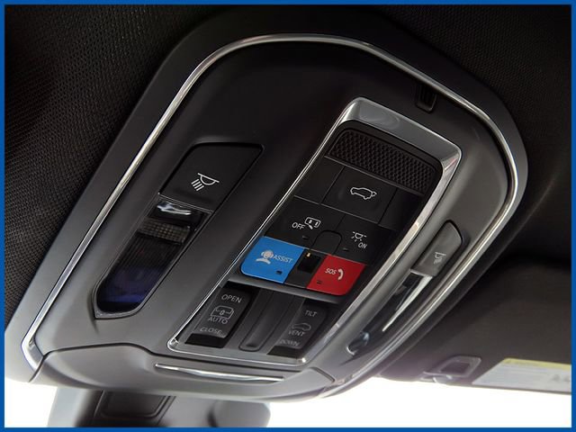 Certified 2025 Jeep Grand Cherokee Altitude image 19