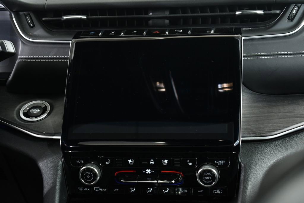 Used 2022 Jeep Grand Cherokee Overland AWD/4WD image 9