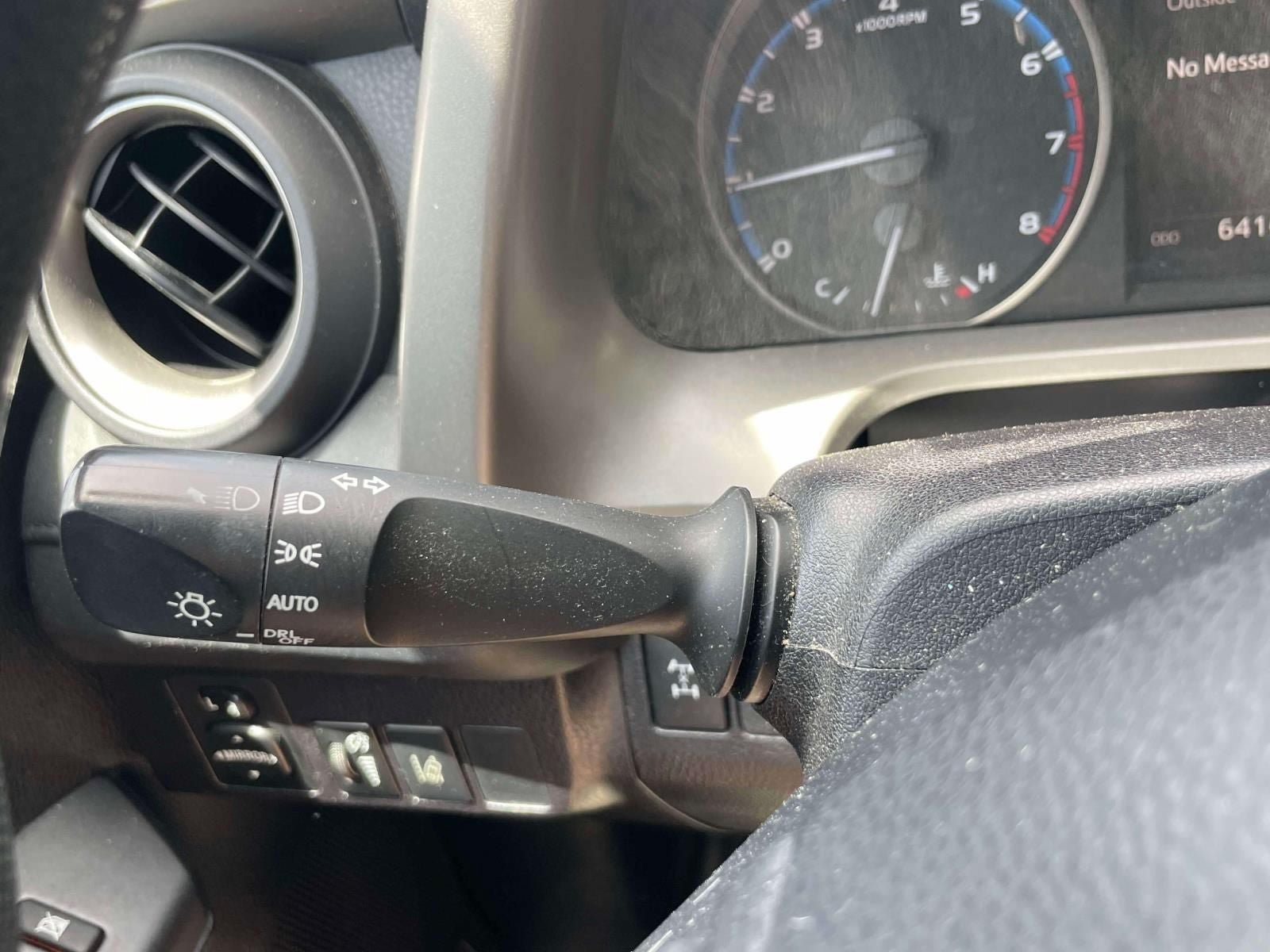 Used 2018 Toyota RAV4 LE w/ All Weather Liner Package AWD/4WD image 22