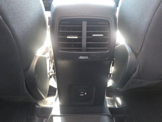 Used 2020 Ford Escape SE FWD image 17