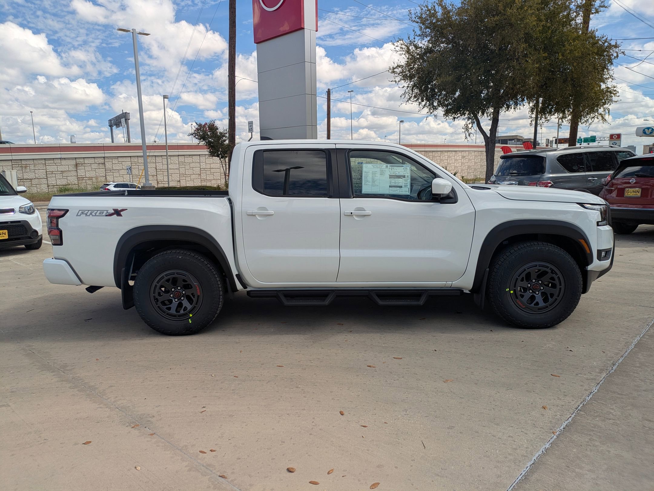 New 2026 Nissan Frontier Pro-X image 2