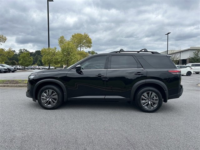 Certified 2025 Nissan Pathfinder SV w/ SV Premium Package image 5