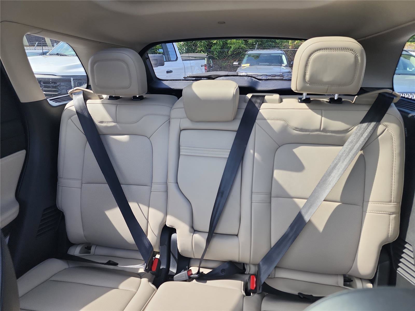 New 2026 Lincoln Corsair Premiere image 15