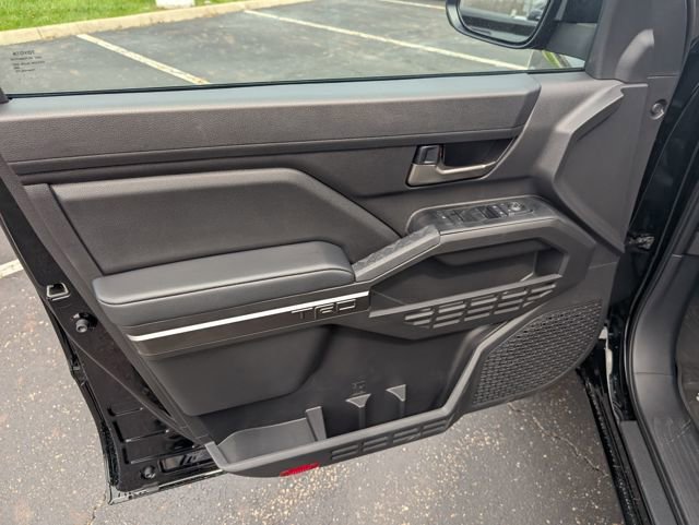 Used 2026 Toyota Tacoma TRD Off-Road image 13