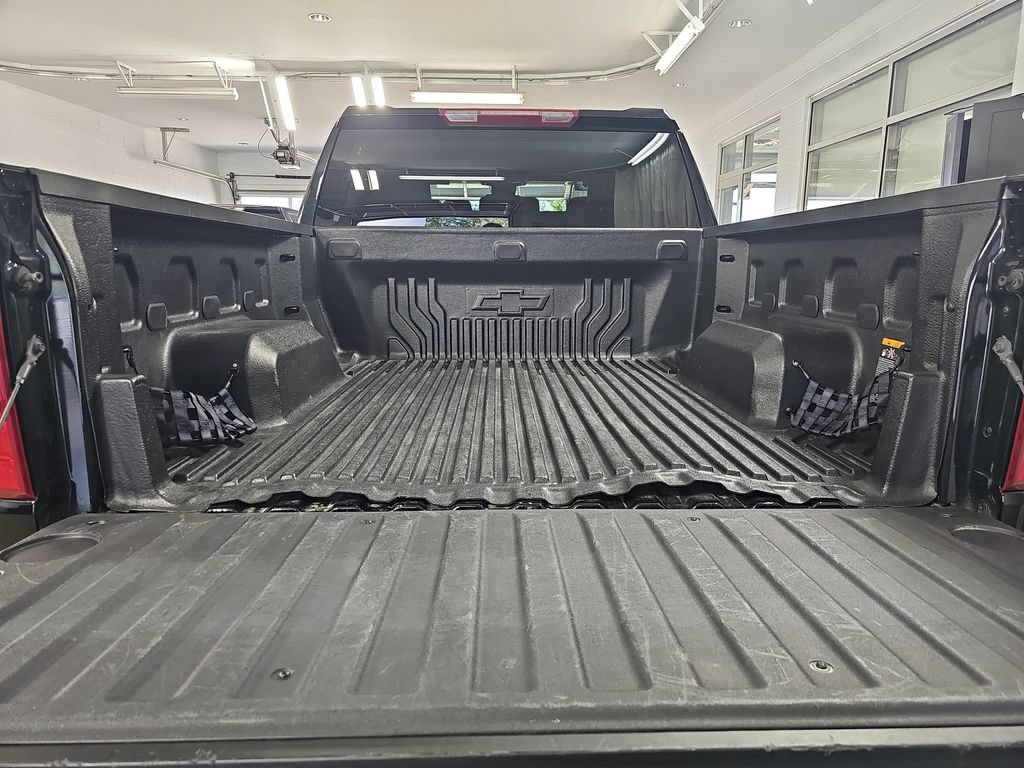 Certified 2024 Chevrolet Silverado 1500 LT AWD/4WD image 15