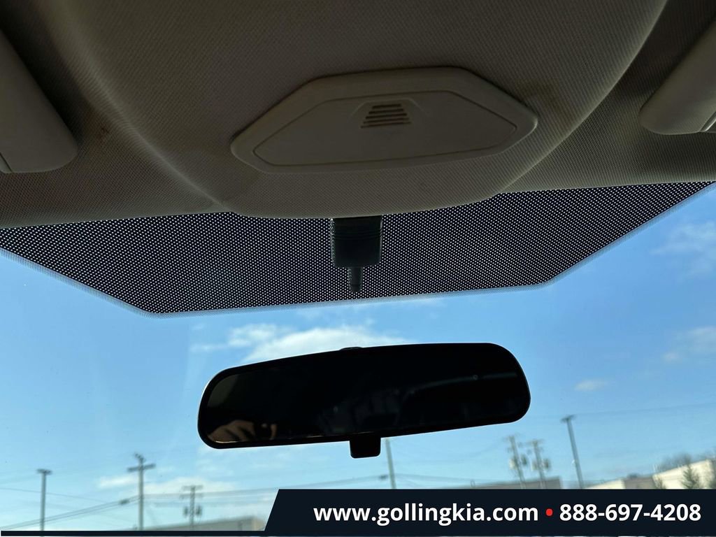 Used 2014 Ford Focus SE w/ SE Sport Package image 29