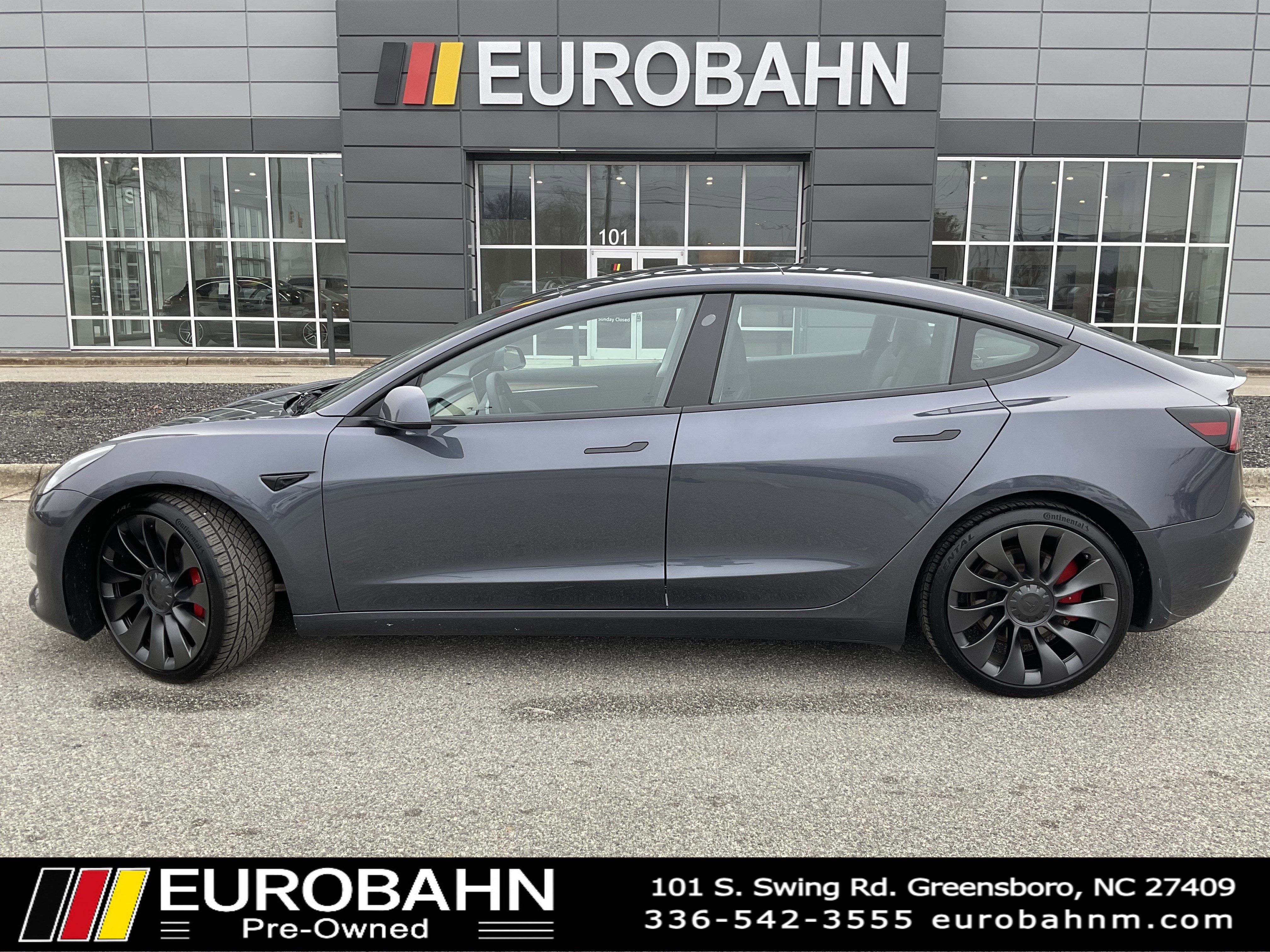 Used 2023 Tesla Model 3 Performance image 2