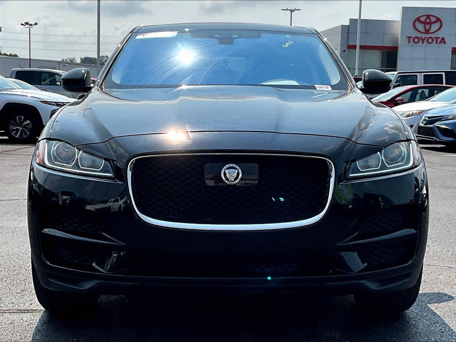 Used 2020 Jaguar F-PACE Premium AWD/4WD image 2