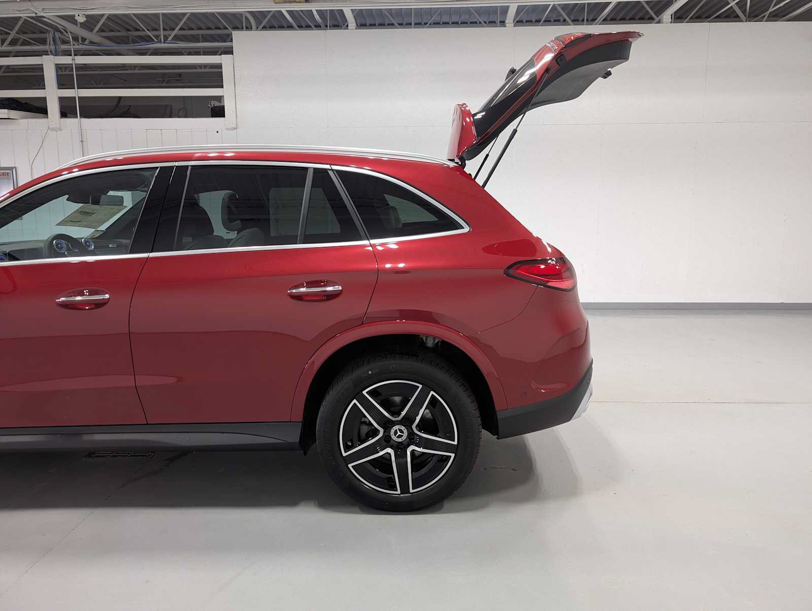 New 2026 Mercedes-Benz GLC 300 4MATIC image 9