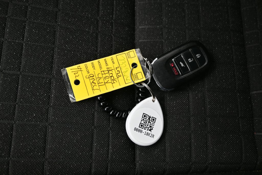 Used 2023 Honda HR-V LX image 28