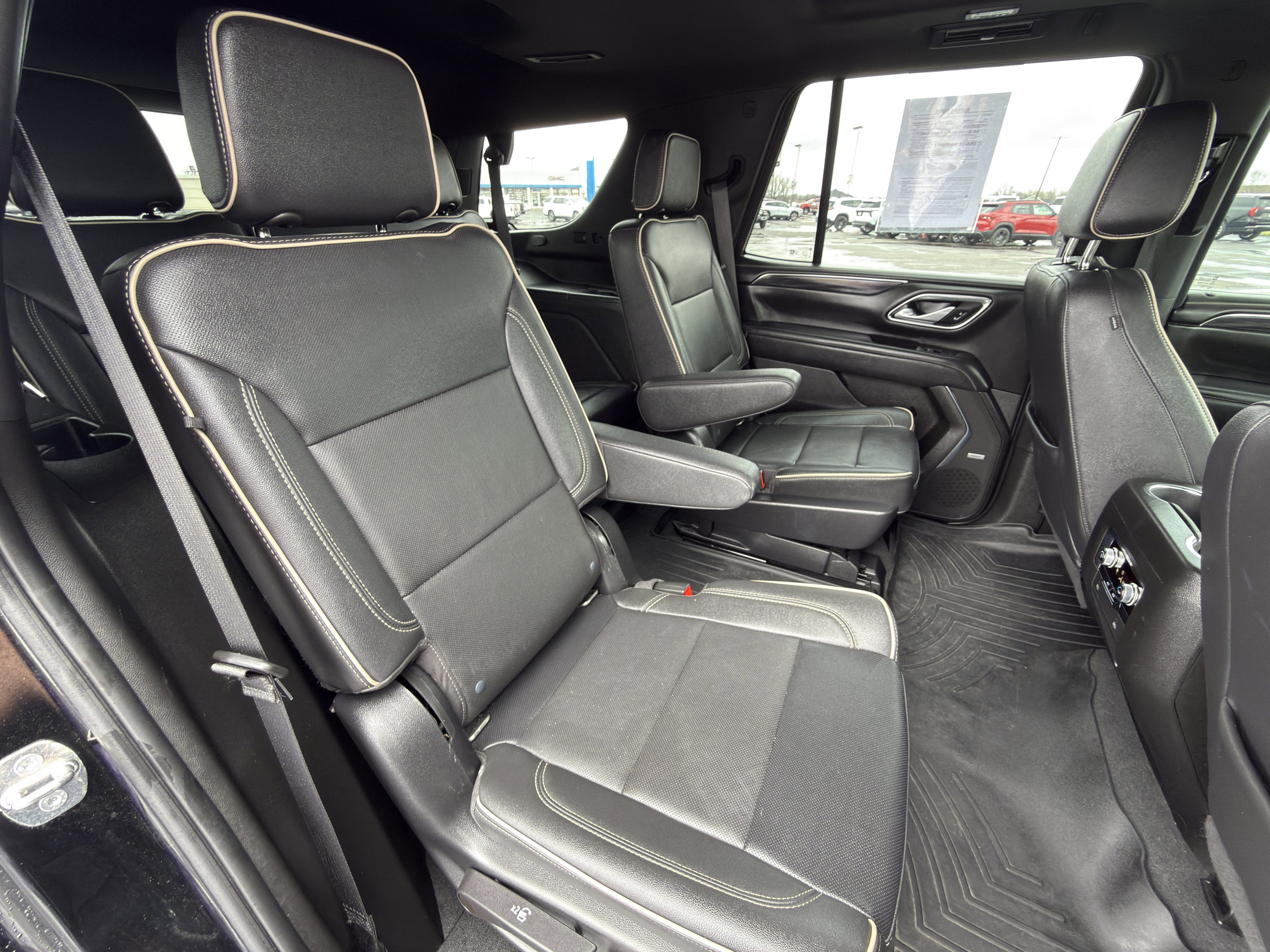 Used 2022 GMC Yukon SLT AWD/4WD image 14