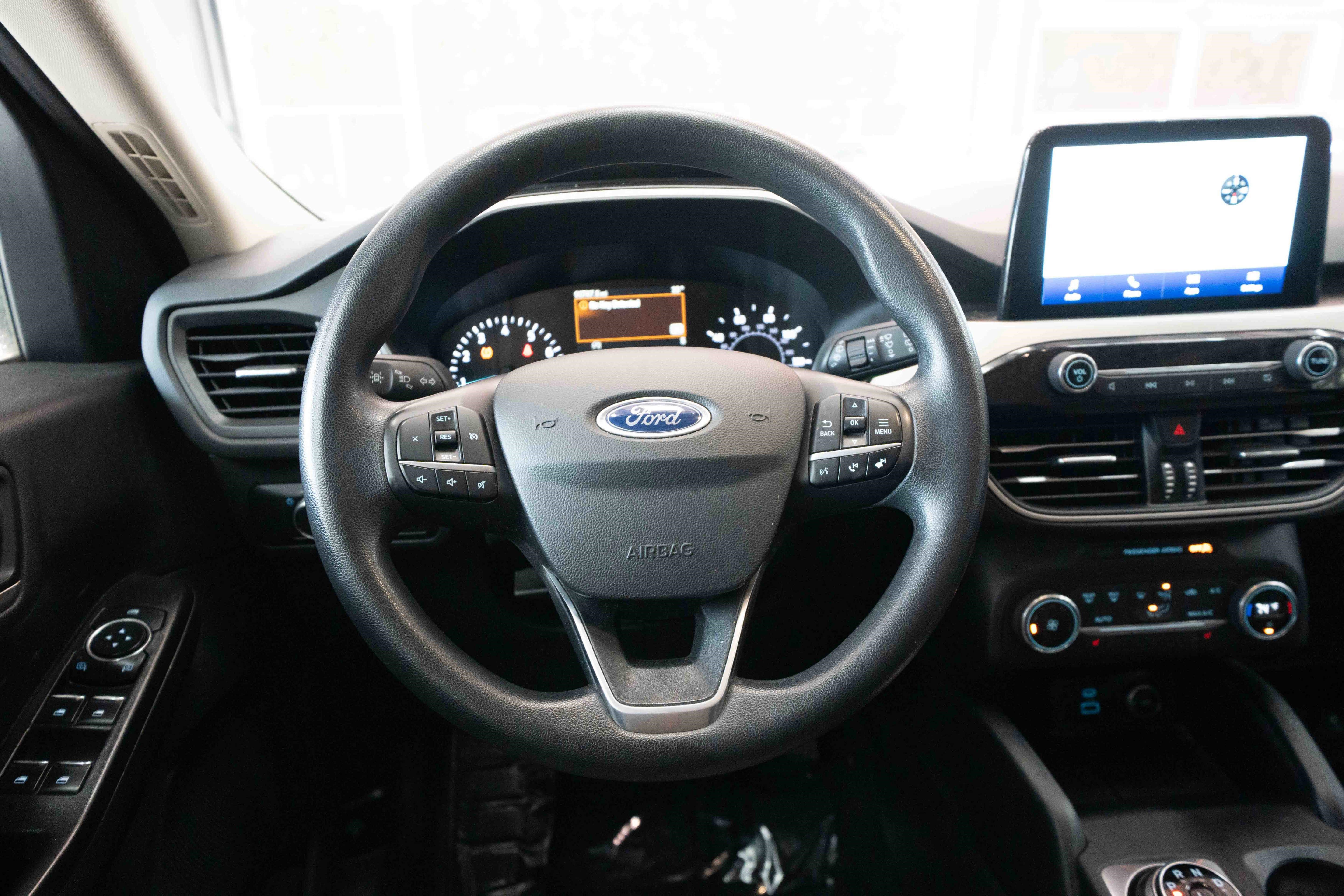 Used 2020 Ford Escape SE image 22