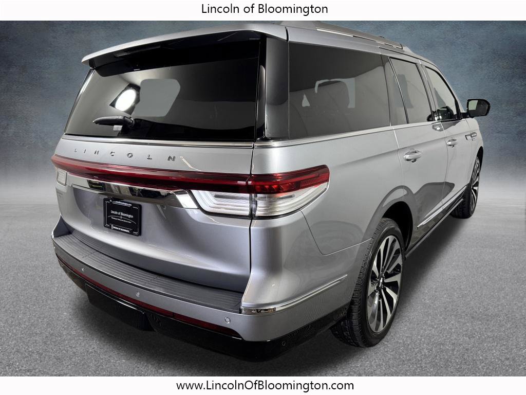Certified 2023 Lincoln Navigator Reserve AWD/4WD image 7