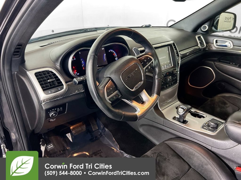 Used 2014 Jeep Grand Cherokee SRT8 w/ Luxury Group II AWD/4WD video 3