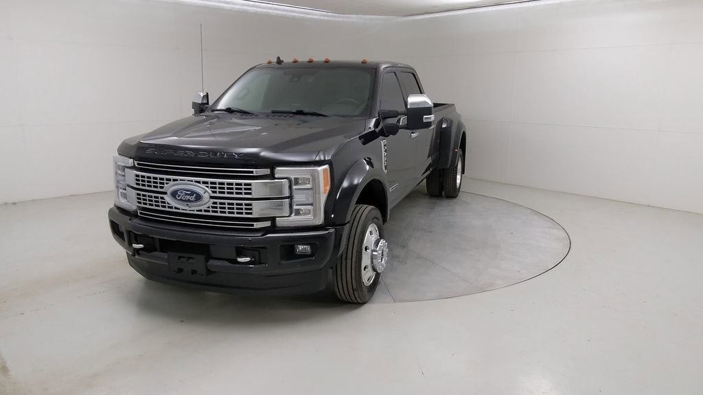Certified 2019 Ford F450 Platinum w/ Platinum Ultimate Package image 10