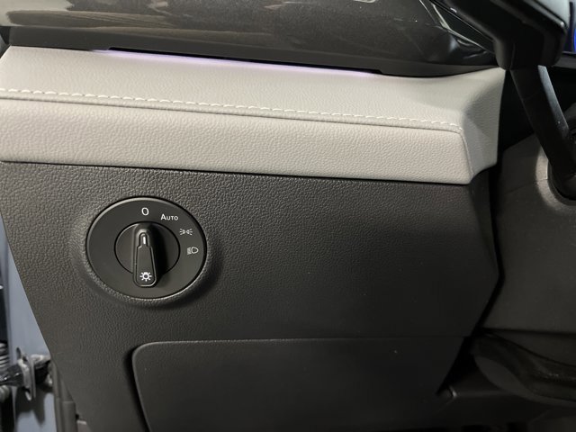 Certified 2023 Volkswagen Taos SEL image 35