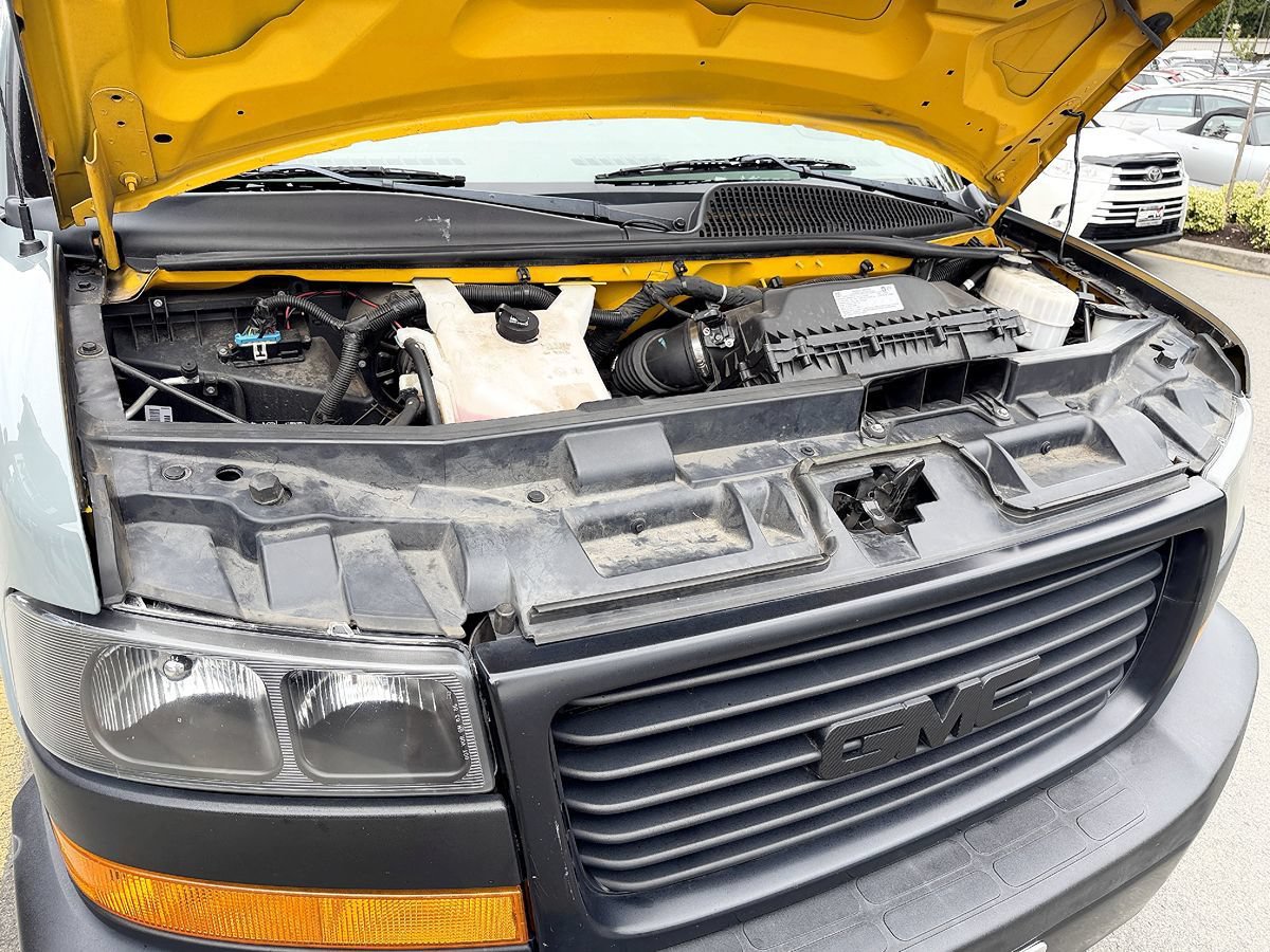 Used 2019 GMC Savana 3500 w/ Driver Convenience Package RWD image 23
