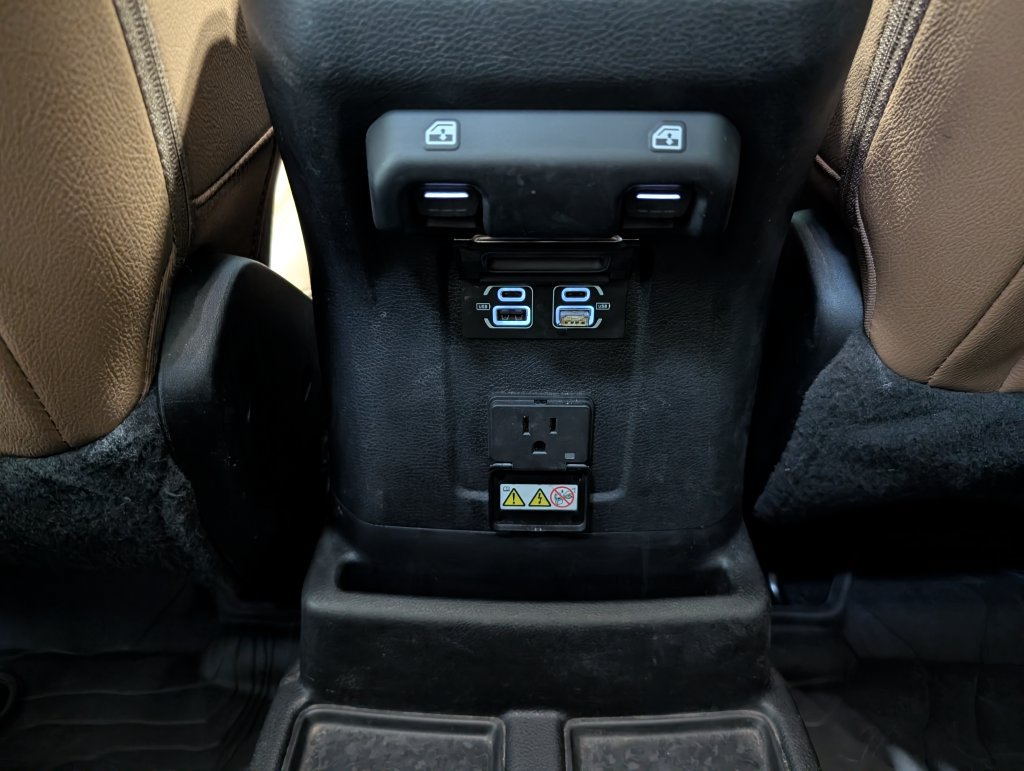 Used 2023 Jeep Wrangler Unlimited Sahara w/ Cold Weather Group AWD/4WD image 11