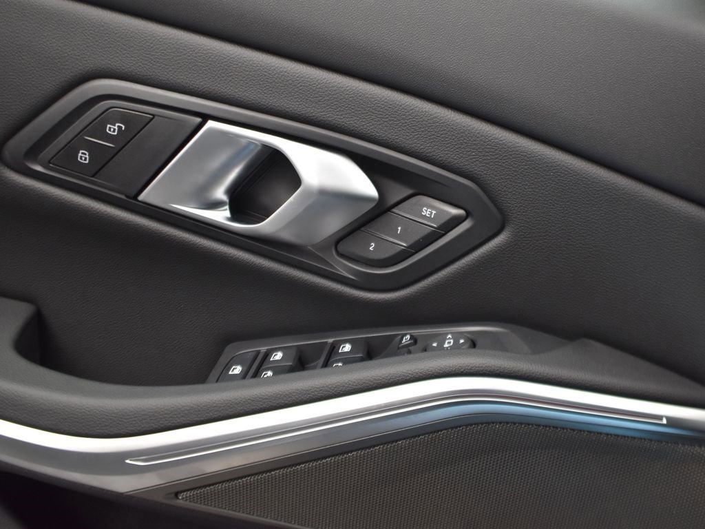 New 2026 BMW 330i Sedan w/ M Sport Package image 30