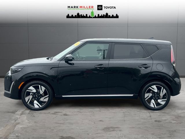 Used 2023 Kia Soul GT-Line FWD image 2