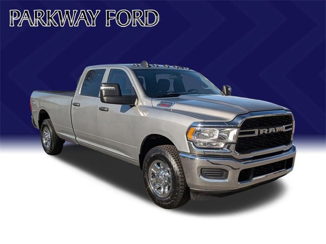 Used 2024 RAM 2500 Tradesman w/ Chrome Appearance Group image 3