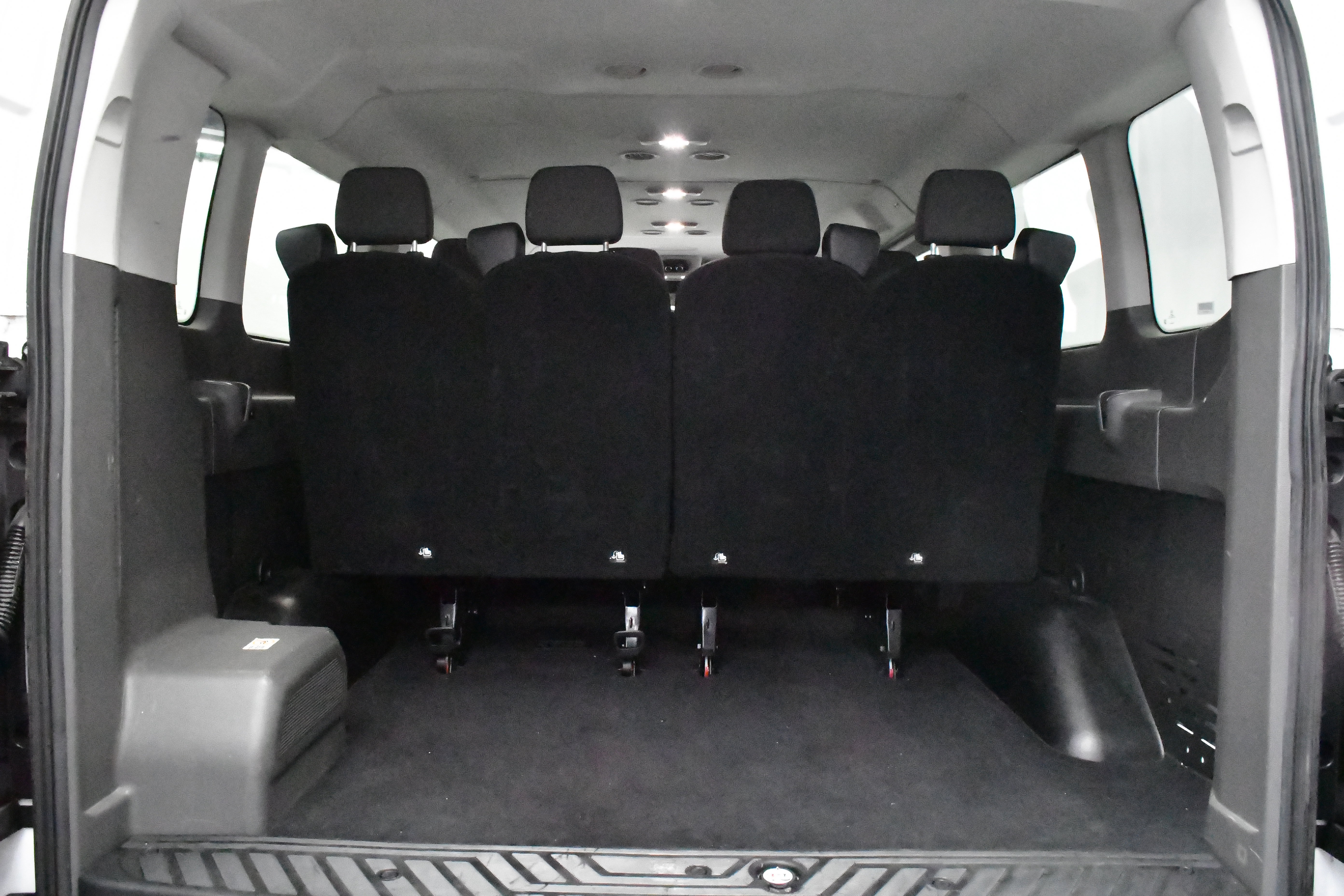 Used 2024 Ford Transit 350 XLT image 8