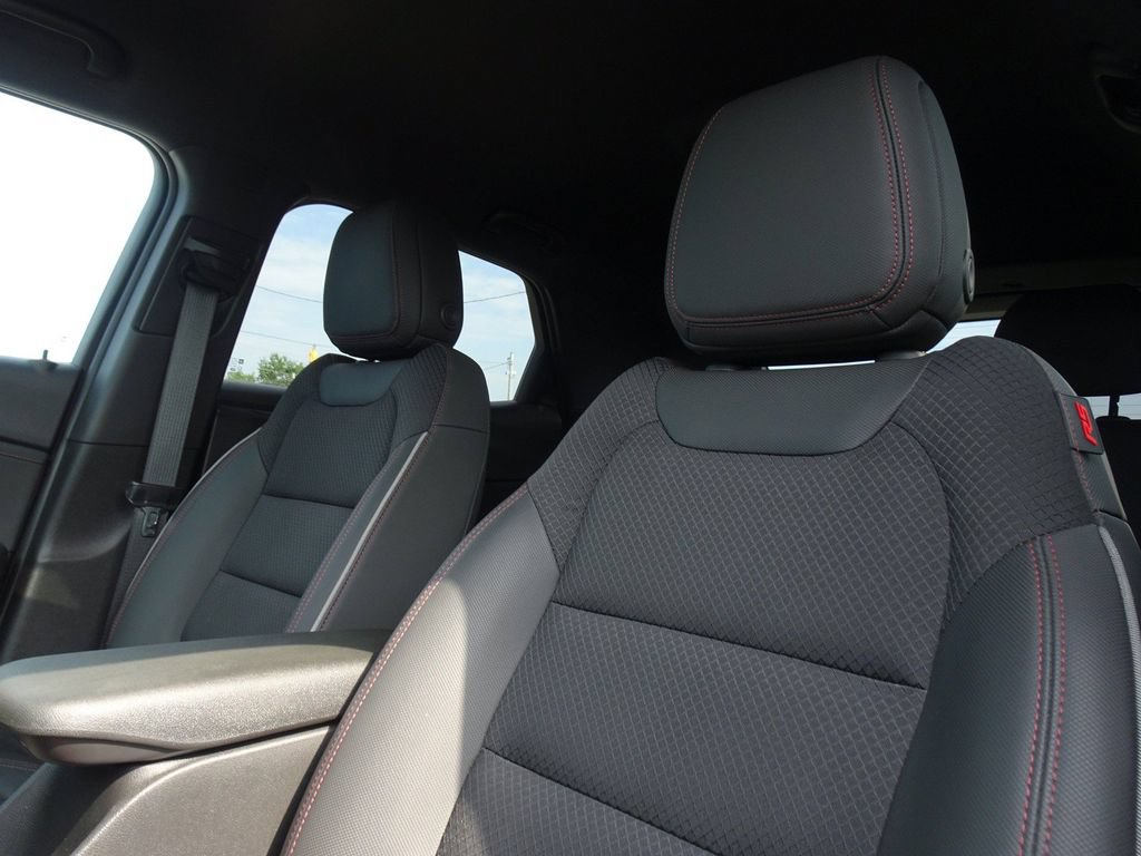 Used 2023 Chevrolet TrailBlazer RS FWD image 10