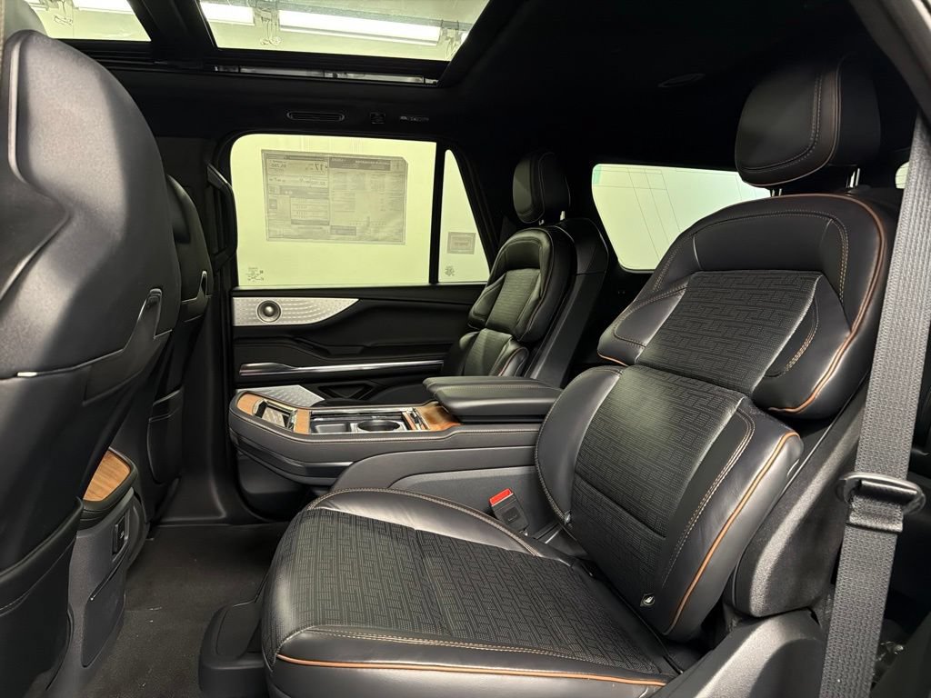 New 2027 Lincoln Navigator Black Label AWD/4WD image 37