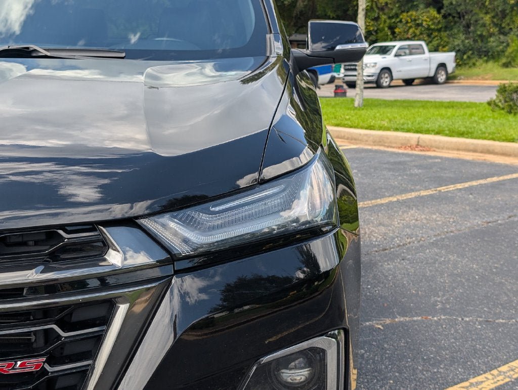 Used 2023 Chevrolet Traverse RS w/ LPO, Floor Liner Package FWD image 13